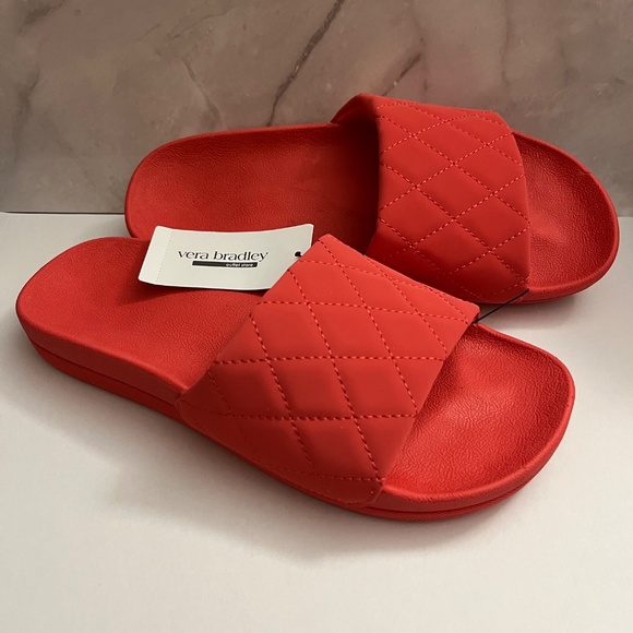 NWT Vera Bradley Cayenne Essential Slides Sandals Size 7-8 (Medium) - Picture 2 of 8